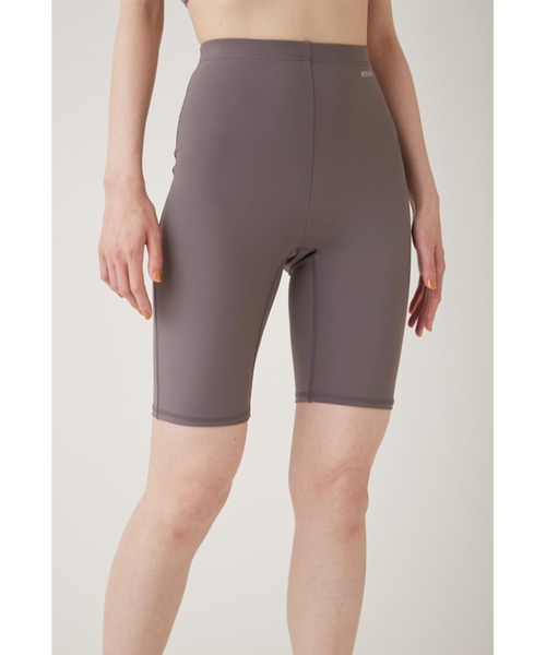 emmi（エミ）の「【emmi yoga】サステナレッチハーフレギンス（その他パンツ・レディース・チャコールグレー/ブラック/パープル・1/0）」の5枚目の写真