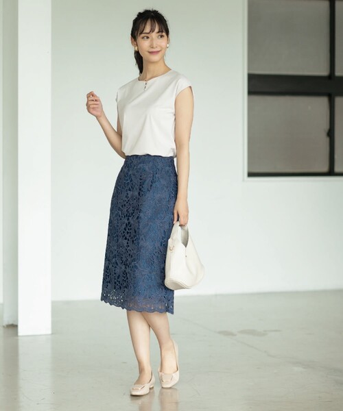 index（インデックス）の「◆≪新色追加≫ボタニカルレースタイトスカート【洗濯機洗い可】（スカート・レディース・チャコールグレー/ブルー/ライトグレー系4/ピンク系・36/38/40/42）」の6枚目の写真