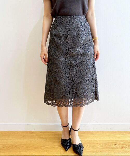 index（インデックス）の「◆≪新色追加≫ボタニカルレースタイトスカート【洗濯機洗い可】（スカート・レディース・チャコールグレー/ブルー/ライトグレー系4/ピンク系・36/38/40/42）」の19枚目の写真