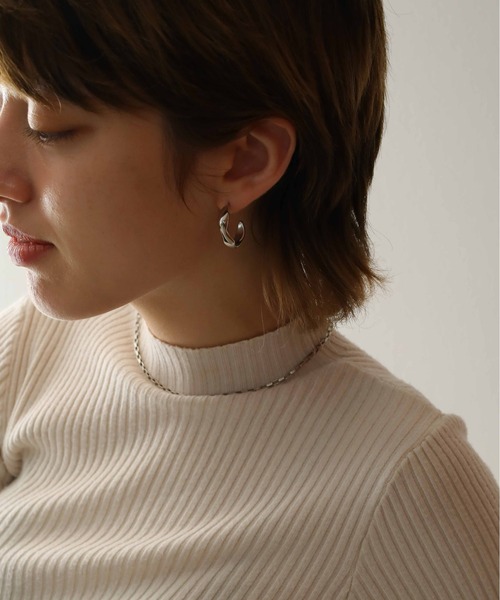 ORLEAN(オルレアン)の「金属アレルギー対応 ニュアンスドロップラウンドピアス 両耳用 サージカルステン(ピアス(両耳用)・レディース・ゴールド/シルバー・フリー)」の9枚目の写真