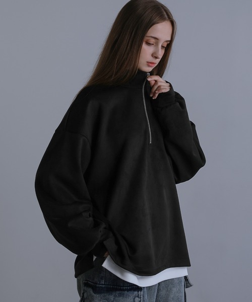 LILL フェイクスウェードビッグシルエットドレープ長袖ハーフジップカットソー LILL（リル）の「サイドスリットコットンポンチ⁄フェイクスウェード