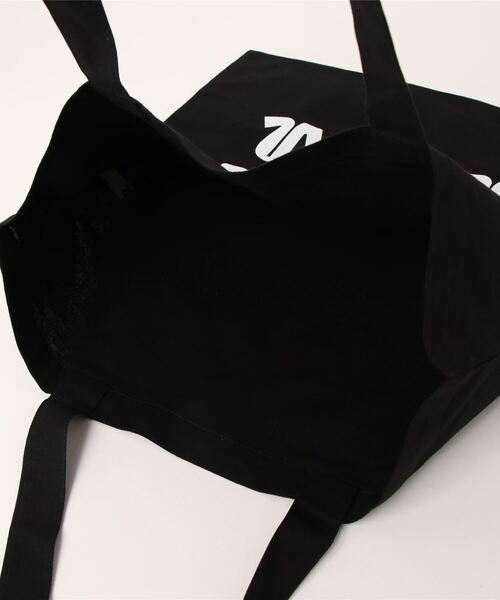 M TO R（ムウトアール）の「［BAG］ M TO R ORIGINAL LOGO CANVAS TOTE（トートバッグ・レディース・キナリ/ブラック/ブルー・FREE）」の6枚目の写真