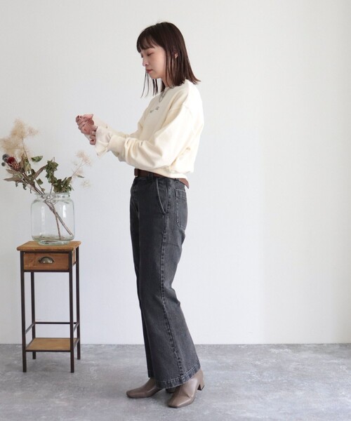 fredy emue（フレディエミュ）の「ちびロゴ裏毛プルオーバー（スウェット・レディース・チャコールグレー/アイボリー/ベビーピンク・38）」の18枚目の写真