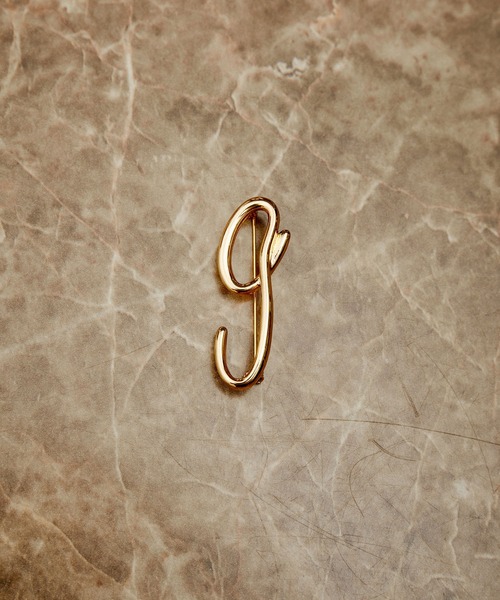 ADAM ET ROPE'（アダムエロペ）の「イニシャルブローチ（ブローチ/コサージュ・レディース・イエロー系その他3/ブラック系その他2/ホワイト系その他7/ライトグレー/チャコールグレー/ブラウン系その他/スミクロ/オフホワイト/ダークブラウン/ホワイト系その他4/ブラック系その他3/キャメル/グレー系その他/キナリ/ブラウン系その他3/ブラック系その他/ホワイト系その他6/ブラック/ホワイト系その他2/ホワイト系その他3/ホワイト系その他5/ブラウン/ブラウン系その他2/ホワイト系その他/グレー/ホワイト・FREE）」の19枚目の写真