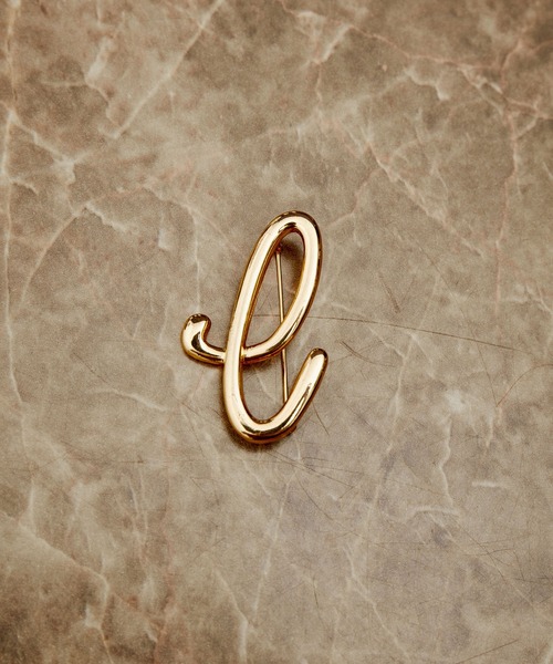 ADAM ET ROPE'（アダムエロペ）の「イニシャルブローチ（ブローチ/コサージュ・レディース・イエロー系その他3/ブラック系その他2/ホワイト系その他7/ライトグレー/チャコールグレー/ブラウン系その他/スミクロ/オフホワイト/ダークブラウン/ホワイト系その他4/ブラック系その他3/キャメル/グレー系その他/キナリ/ブラウン系その他3/ブラック系その他/ホワイト系その他6/ブラック/ホワイト系その他2/ホワイト系その他3/ホワイト系その他5/ブラウン/ブラウン系その他2/ホワイト系その他/グレー/ホワイト・FREE）」の14枚目の写真