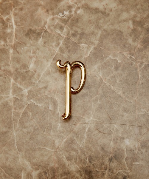 ADAM ET ROPE'（アダムエロペ）の「イニシャルブローチ（ブローチ/コサージュ・レディース・イエロー系その他3/ブラック系その他2/ホワイト系その他7/ライトグレー/チャコールグレー/ブラウン系その他/スミクロ/オフホワイト/ダークブラウン/ホワイト系その他4/ブラック系その他3/キャメル/グレー系その他/キナリ/ブラウン系その他3/ブラック系その他/ホワイト系その他6/ブラック/ホワイト系その他2/ホワイト系その他3/ホワイト系その他5/ブラウン/ブラウン系その他2/ホワイト系その他/グレー/ホワイト・FREE）」の5枚目の写真