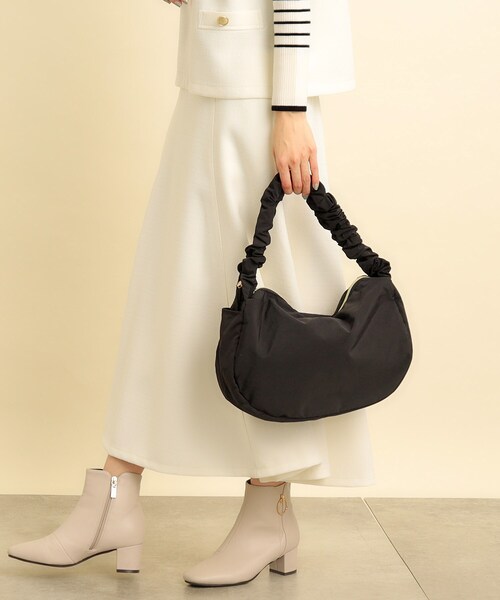 grove(グローブ)の「◆ドロストラウンドナイロンショルダー(ショルダーバッグ・レディース・ブラック/ライトグレー/アイボリー/ダークグレー・00)」の9枚目の写真