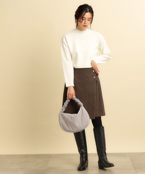 grove(グローブ)の「◆ドロストラウンドナイロンショルダー(ショルダーバッグ・レディース・ブラック/ライトグレー/アイボリー/ダークグレー・00)」の12枚目の写真