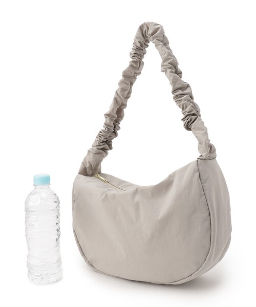 grove(グローブ)の「◆ドロストラウンドナイロンショルダー(ショルダーバッグ・レディース・ブラック/ライトグレー/アイボリー/ダークグレー・00)」の13枚目の写真