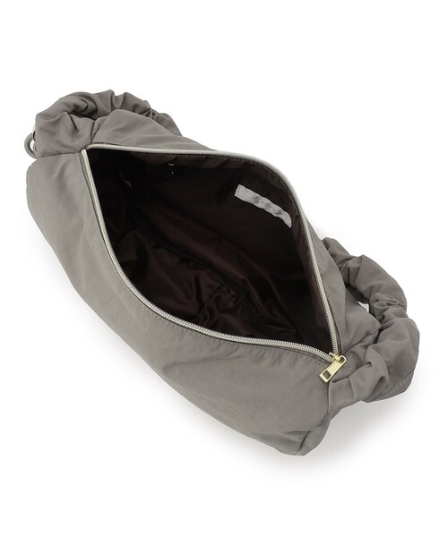 grove(グローブ)の「◆ドロストラウンドナイロンショルダー(ショルダーバッグ・レディース・ブラック/ライトグレー/アイボリー/ダークグレー・00)」の22枚目の写真