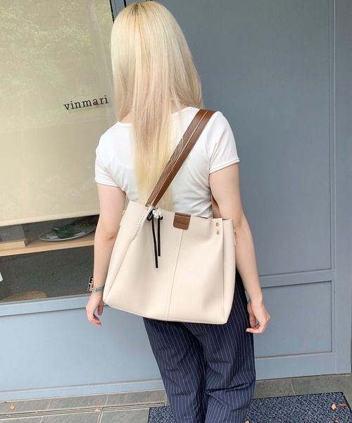 セール】【A4サイズ対応】大容量 2WAYフェイクレザー ショルダー