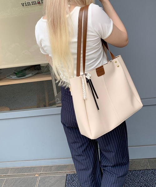 セール】【A4サイズ対応】大容量 2WAYフェイクレザー ショルダーバッグ