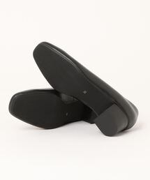 neue diffusion（ノイエディフュージョン）の「スクエアトゥパンプス