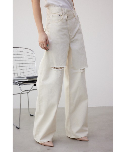 AZUL by moussy（アズールバイマウジー）の「AZUL DENIM ダメージラップデニム（デニムパンツ・レディース・アイボリー/ライトブルー・SMALL/MEDIUM）」の3枚目の写真