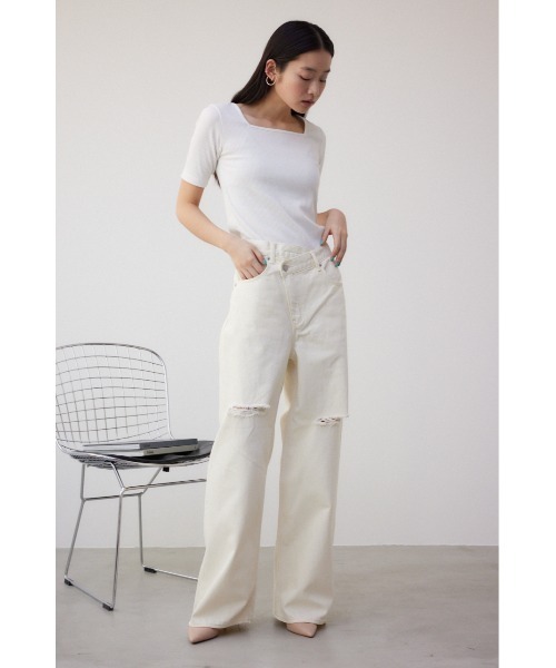 AZUL by moussy（アズールバイマウジー）の「AZUL DENIM ダメージラップデニム（デニムパンツ・レディース・アイボリー/ライトブルー・SMALL/MEDIUM）」の4枚目の写真