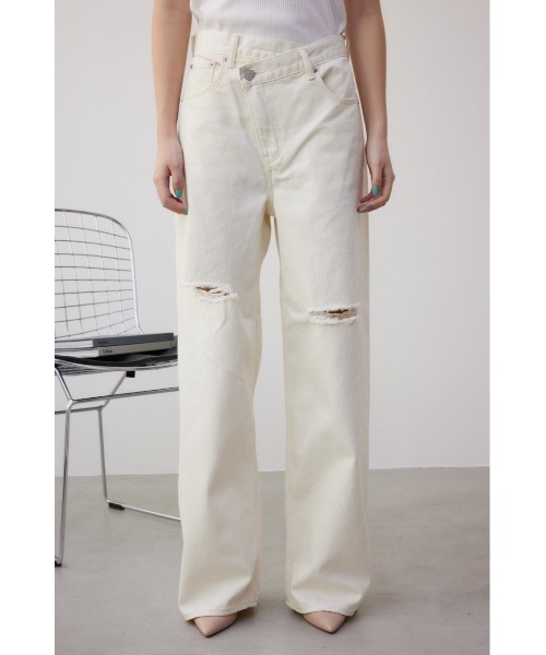 AZUL by moussy（アズールバイマウジー）の「AZUL DENIM ダメージラップデニム（デニムパンツ・レディース・アイボリー/ライトブルー・SMALL/MEDIUM）」の6枚目の写真