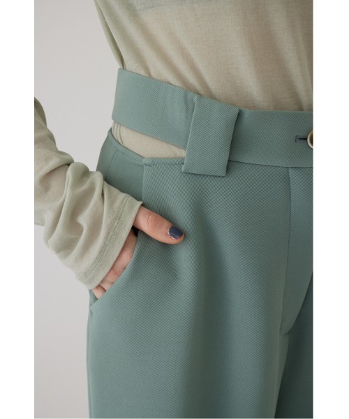RIM.ARK(リムアーク)の「Waist slit open PT ウエストスリットオープンパンツ(スラックス・レディース・ホワイト/キャメル/ライトグリーン・38/36)」の6枚目の写真