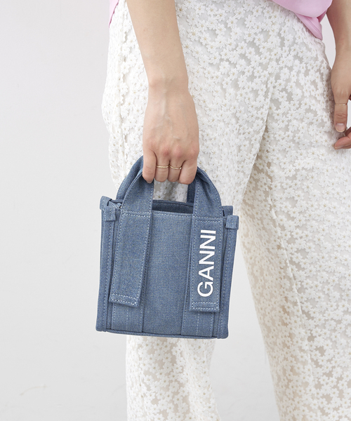 U by SPICK&SPAN（ユーバイスピックアンドスパン）の「【GANNI / ガニー】 Recycled Tech Mini Tote Denim（ショルダーバッグ・レディース・サックスブルー・FREE）」の2枚目の写真