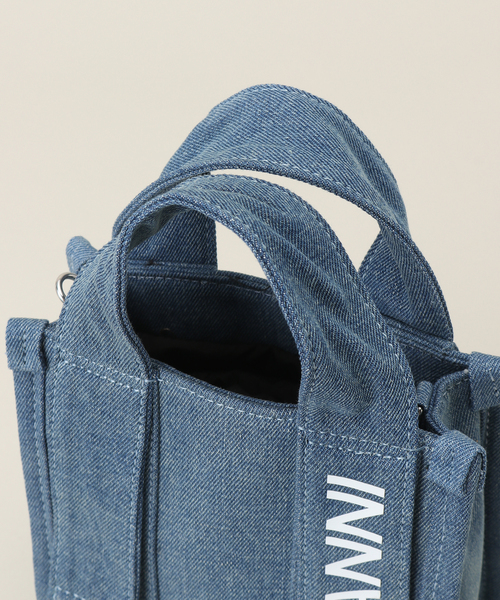 U by SPICK&SPAN（ユーバイスピックアンドスパン）の「【GANNI / ガニー】 Recycled Tech Mini Tote Denim（ショルダーバッグ・レディース・サックスブルー・FREE）」の11枚目の写真