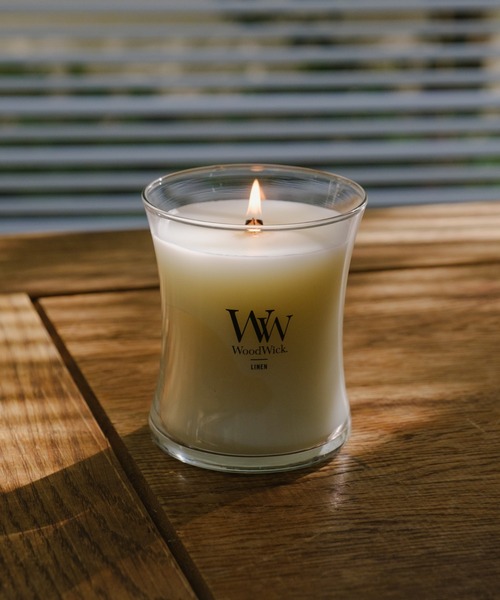 BIRTHDAY BAR（バースデイバー）の「WoodWick ジャーキャンドル M