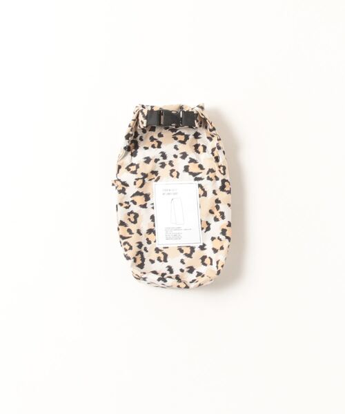 KiU（キウ）の「KiU/キウ ウォータープルーフロンジースカート K212（レインコート/ポンチョ・メンズ・ブラック/オリーブ/ベージュ/ブラック×ホワイト/レオパード・FREE）」の6枚目の写真