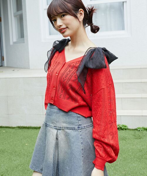 MAJESTIC LEGON（マジェスティックレゴン）の「リボン透かし編みカーディガン（カーディガン/ボレロ・レディース・ピンク/レッド/グリーン/ブルー/アイボリー/ブラック・MEDIUM）」の9枚目の写真