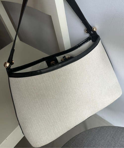 lawgy（ラウジー）の「herringbone bicolor handbag / ヘリンボーンバイカラーハンドバッグ（トートバッグ・レディース・ホワイト・FREE）」の5枚目の写真