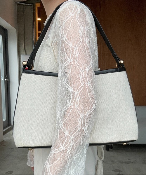 lawgy（ラウジー）の「herringbone bicolor handbag / ヘリンボーンバイカラーハンドバッグ（トートバッグ・レディース・ホワイト・FREE）」の3枚目の写真