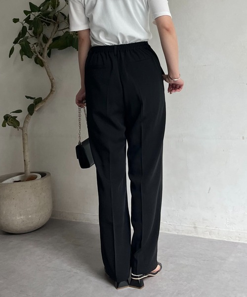 prose verse(プロズヴェール)の「ハイウエストスリムストレートタックパンツ(その他パンツ・レディース・ブラック・MEDIUM/LARGE/PM/PL)」の13枚目の写真