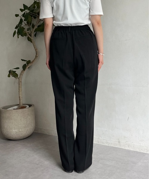 prose verse(プロズヴェール)の「ハイウエストスリムストレートタックパンツ(その他パンツ・レディース・ブラック・MEDIUM/LARGE/PM/PL)」の5枚目の写真