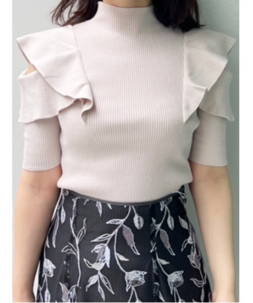 MERCURYDUO(マーキュリーデュオ)の「オープンショルダーラッフルボトルネックニット(ニット/セーター・レディース・チャコールグレー/ブラック/パープル/オフホワイト/ベビーピンク・FREE)」の5枚目の写真