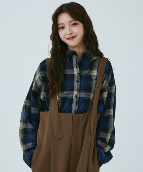 MIEL CRISHUNANT(ミエルクリシュナ)の「ショート丈チェックシャツ(シャツ/ブラウス・レディース・ブラック/ブルー・FREE)」の1枚目の写真