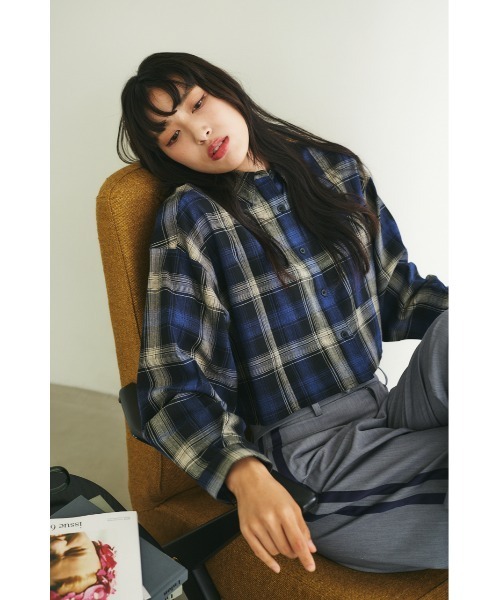 MIEL CRISHUNANT(ミエルクリシュナ)の「ショート丈チェックシャツ(シャツ/ブラウス・レディース・ブラック/ブルー・FREE)」の10枚目の写真