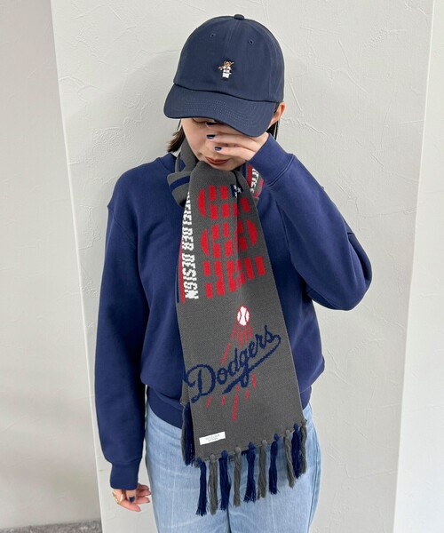 fredy emue(フレディエミュ)の「MLBチームマフラー(マフラー・レディース・グレー系その他/ブルー系その他2/ブルー系その他/レッド系その他・FREE)」の2枚目の写真