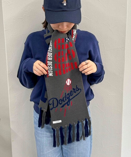 fredy emue(フレディエミュ)の「MLBチームマフラー(マフラー・レディース・グレー系その他/ブルー系その他2/ブルー系その他/レッド系その他・FREE)」の10枚目の写真