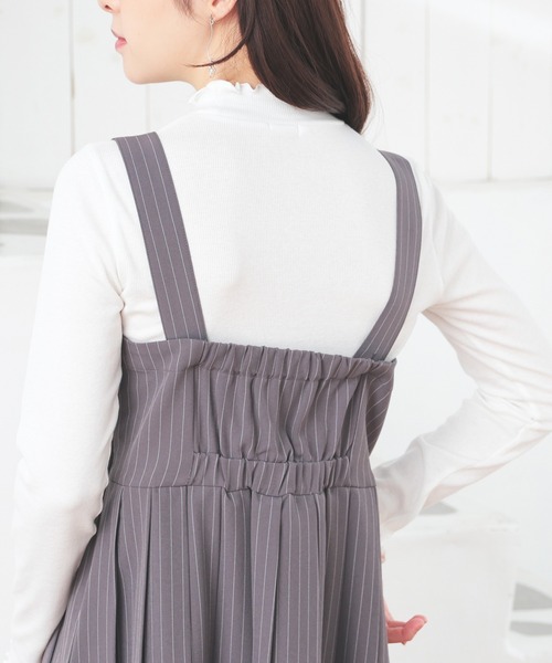 Honeys(ハニーズ)の「プリーツミニジャンスカ(ジャンパースカート・レディース・チャコール/ブラック/ブラック×ホワイト・LL/L/M/S/SS)」の22枚目の写真