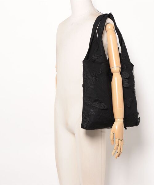 Fun & Daily（ファンアンドデイリー）の「レースバタフライキャンバスバッグ（トートバッグ・レディース・ホワイト/ブラック・FREE）」の6枚目の写真