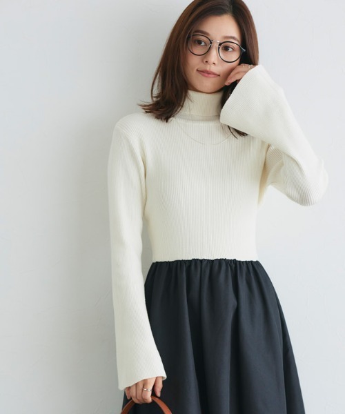 Pierrot（ピエロ）の「タートルネックフレアスリーブドッキングワンピース（ワンピース・レディース・ブラック×ブラック/ブラック系その他/ホワイト×ブラック・PM/M/L）」の7枚目の写真