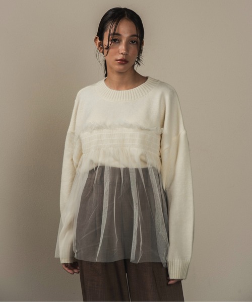 I_am（アイアム）の「tulle docking flare knit / チュールドッキングフレアニット（ニット/セーター・レディース・アイボリー/グレー・FREE）」の4枚目の写真