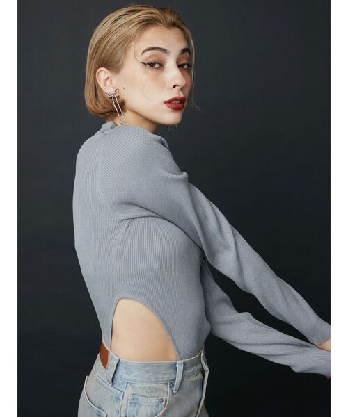 EVRIS（エヴリス）の「RIBBON MOTIF ピアス（ピアス（両耳用）・レディース・ゴールド/シルバー・FREE）」の4枚目の写真