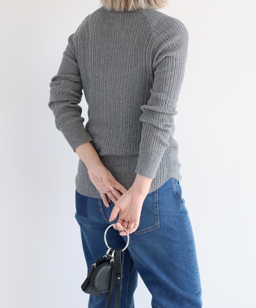 cepo(セポ)の「ランダムリブクルーネックニット(Tシャツ/カットソー・レディース・チャコール/グレー/オフホワイト・M)」の20枚目の写真