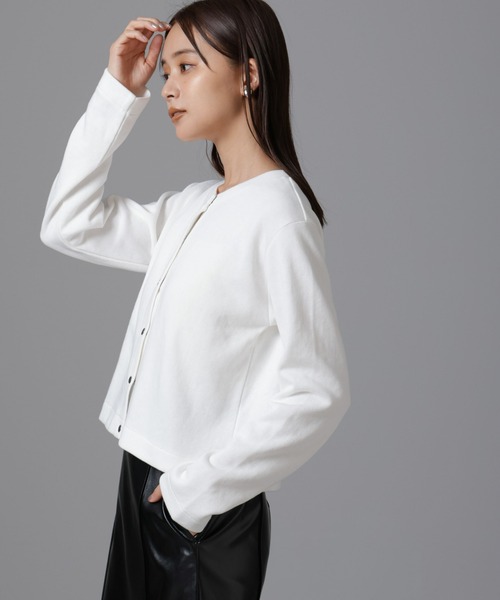 NANO universe（ナノユニバース）の「サカリバドットクルーネックカーディガン（カーディガン/ボレロ・レディース・ブラック/グレー/アイボリー・FREE）」の5枚目の写真