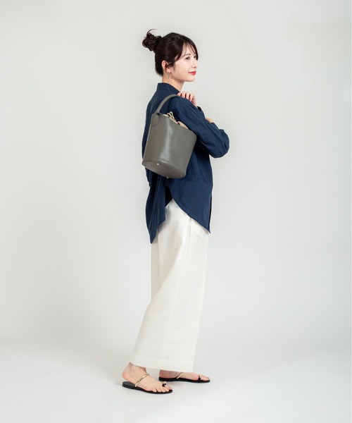 PELLETTERIA VENETA(ペレッテリアベネタ)の「【pelletteria Veneta】2WAY バケツバッグ 牛革(ショルダーバッグ・レディース・ブラック/ライトブラウン/グレー/ブラウン・FREE)」の8枚目の写真