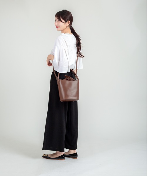 PELLETTERIA VENETA(ペレッテリアベネタ)の「【pelletteria Veneta】2WAY バケツバッグ 牛革(ショルダーバッグ・レディース・ブラック/ライトブラウン/グレー/ブラウン・FREE)」の12枚目の写真