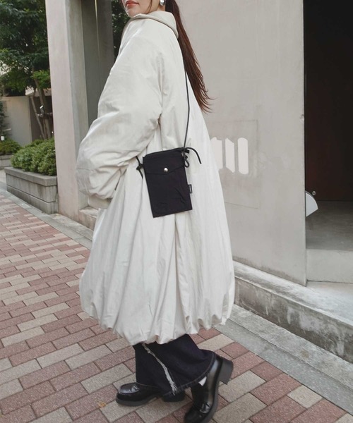 CORNERS（コーナーズ）の「ナイロンタフタ中綿バルーンリブコート（ダウンジャケット/コート・レディース・ブラック/チャコールグレー/ベージュ系その他・M）」の3枚目の写真