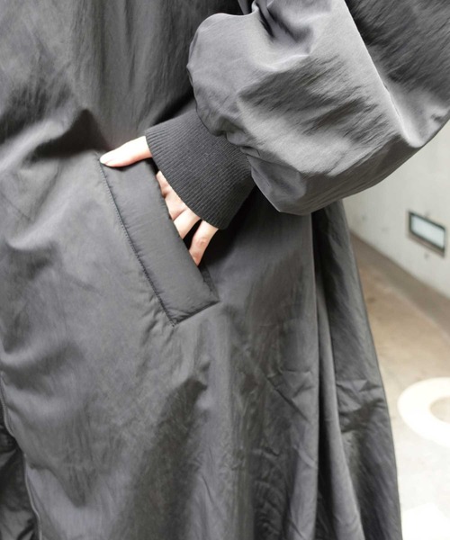 CORNERS（コーナーズ）の「ナイロンタフタ中綿バルーンリブコート（ダウンジャケット/コート・レディース・ブラック/チャコールグレー/ベージュ系その他・M）」の8枚目の写真