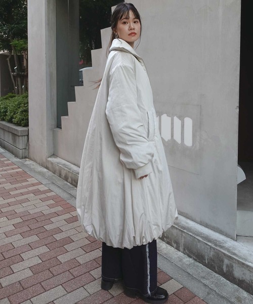 CORNERS（コーナーズ）の「ナイロンタフタ中綿バルーンリブコート（ダウンジャケット/コート・レディース・ブラック/チャコールグレー/ベージュ系その他・M）」の12枚目の写真