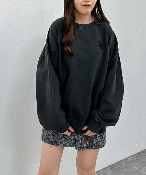 archives(アルシーヴ)の「ピグメントルーズスウェット(スウェット・レディース・アイボリー/ブラック/グレイッシュベージュ・MEDIUM)」の1枚目の写真