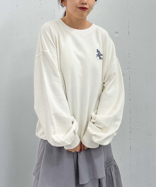 archives(アルシーヴ)の「ピグメントルーズスウェット(スウェット・レディース・アイボリー/ブラック/グレイッシュベージュ・MEDIUM)」の10枚目の写真