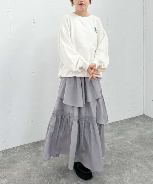 archives(アルシーヴ)の「ピグメントルーズスウェット(スウェット・レディース・アイボリー/ブラック/グレイッシュベージュ・MEDIUM)」の15枚目の写真